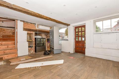 2 bedroom character property for sale, Tonbridge Road, Wateringbury, Kent