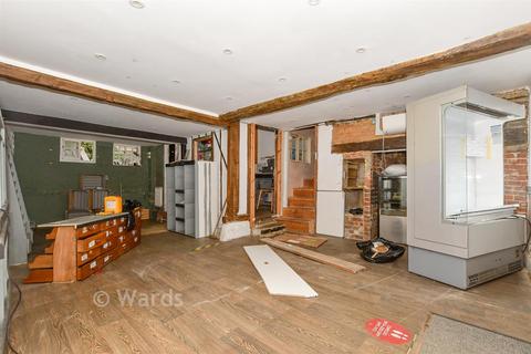 2 bedroom character property for sale, Tonbridge Road, Wateringbury, Kent