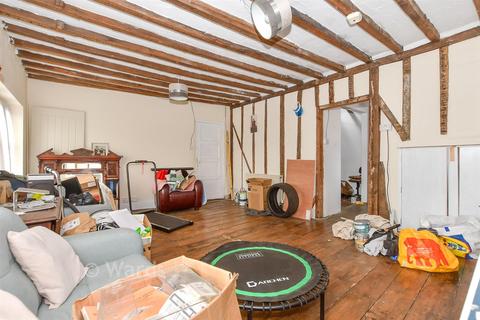 2 bedroom character property for sale, Tonbridge Road, Wateringbury, Kent