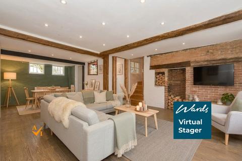 2 bedroom character property for sale, Tonbridge Road, Wateringbury, Kent