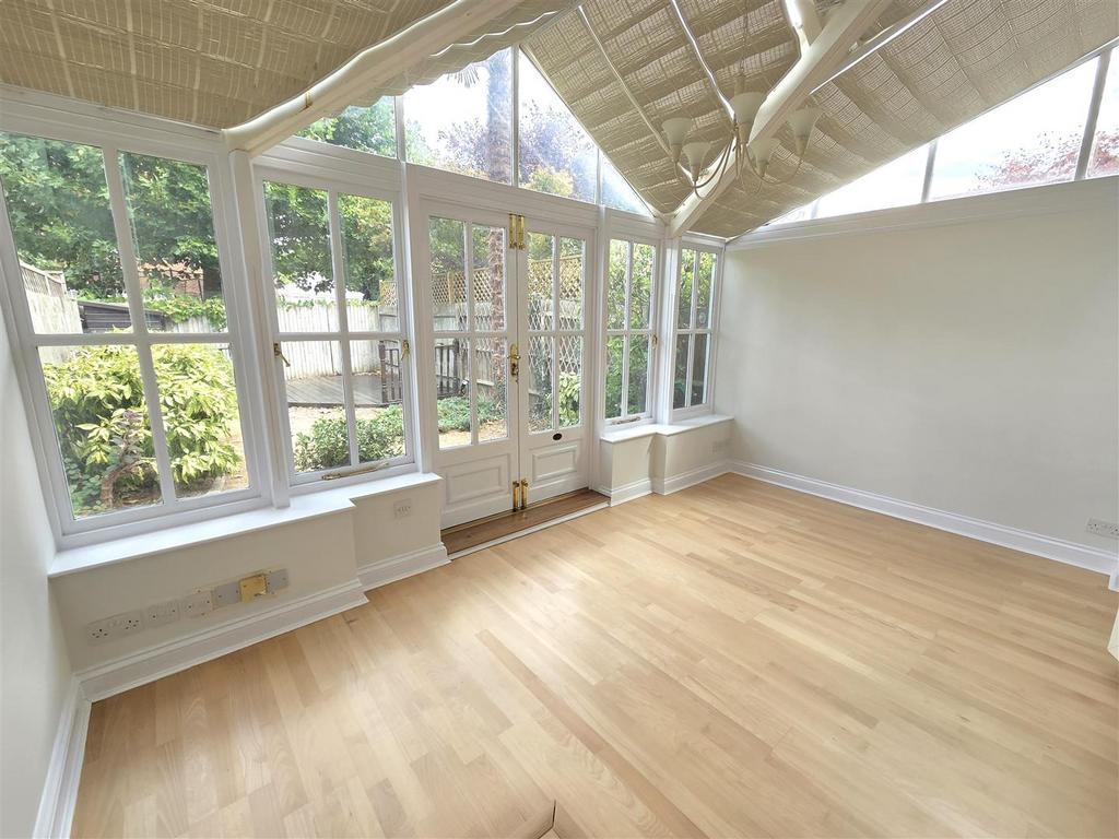 House in Long Ditton Surbiton - View 3