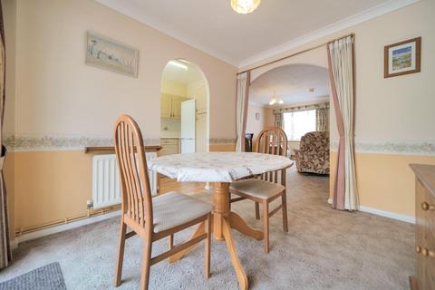 3 bedroom end of terrace house for sale, Primrose Drive, Melksham SN12