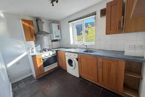 2 bedroom flat for sale, Mead Court, Egham, Egham, TW20
