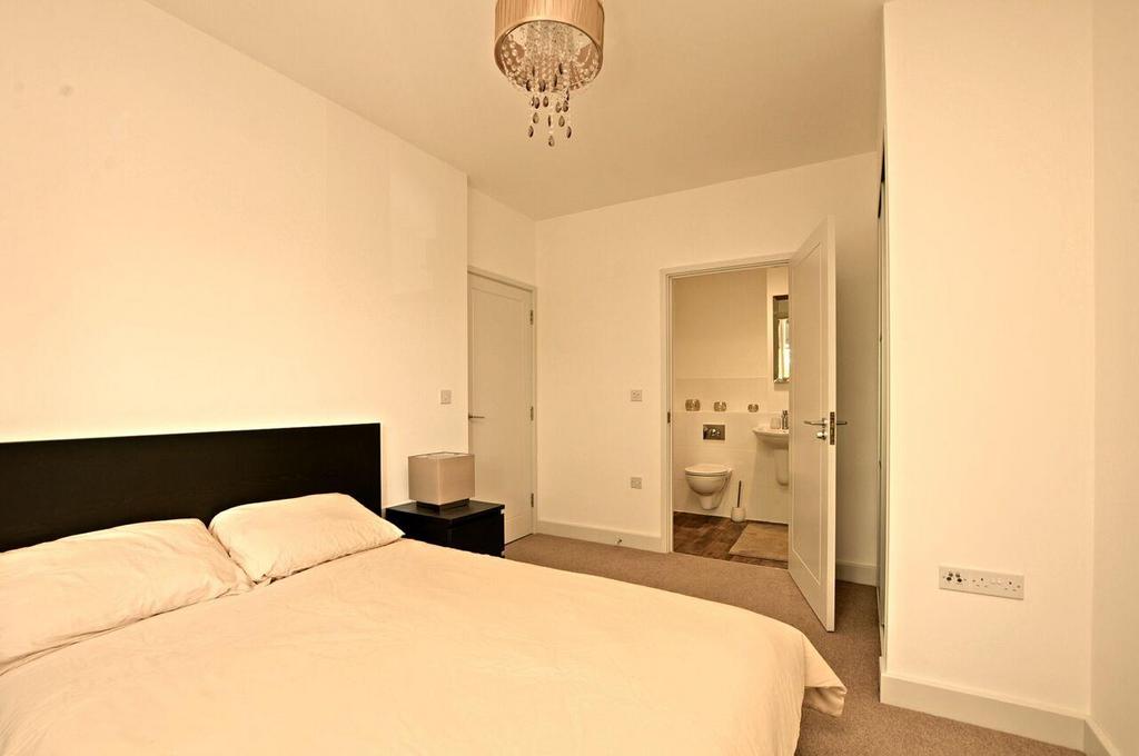 House in Oxford, Temple Cowley, Cowley - View 3