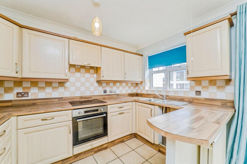 House in Cardiff, Pengam Green, Tremorfa - View 3