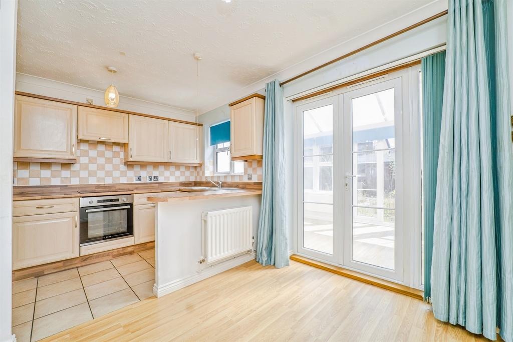 House in Cardiff, Pengam Green, Tremorfa - View 4