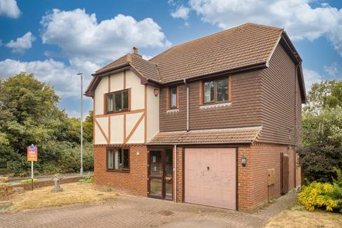 4 bedroom detached house for sale, Bridleway Gardens, Broadstairs, Kent, CT10