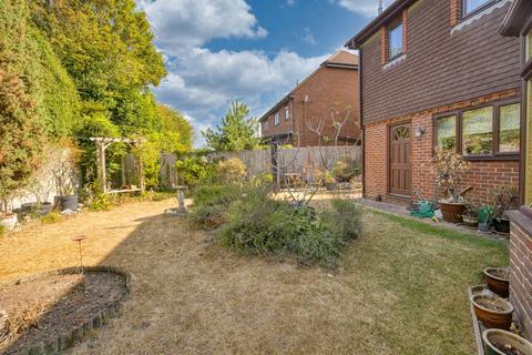 4 bedroom detached house for sale, Bridleway Gardens, Broadstairs, Kent, CT10