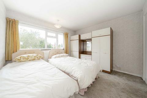 3 bedroom detached house for sale, Saxonbury Avenue, Sunbury-On-Thames TW16