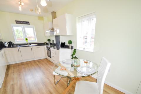 3 bedroom detached house to rent, Croppings Park, Lightmoor