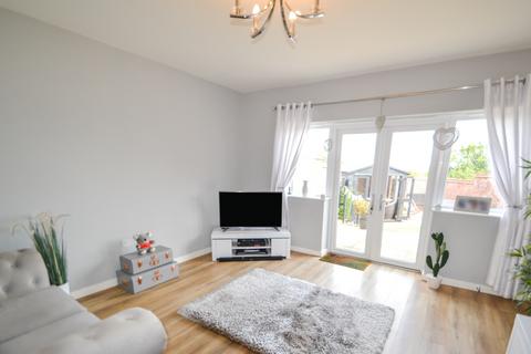 3 bedroom detached house to rent, Croppings Park, Lightmoor