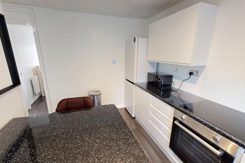 2 bedroom maisonette to rent, 18 Dundas Close, Nottingham, NG1 4EX