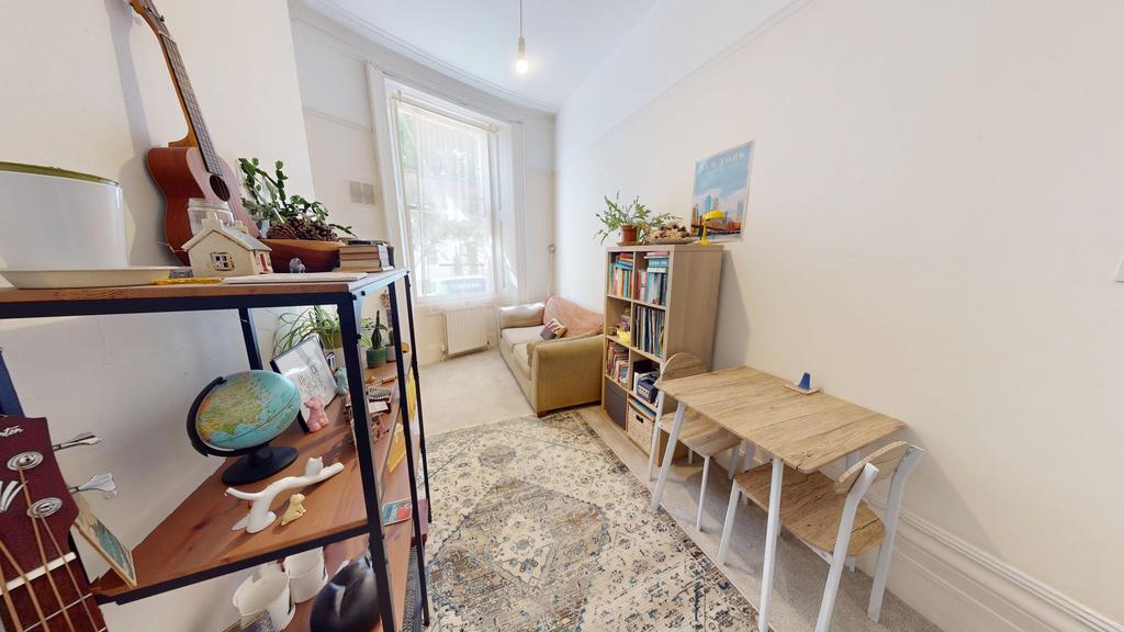 Apartment in Hove - More