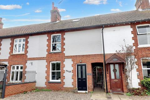 3 bedroom terraced house to rent, Park Road, Wroxham, Norwich