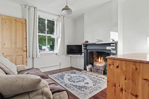 3 bedroom terraced house to rent, Park Road, Wroxham, Norwich