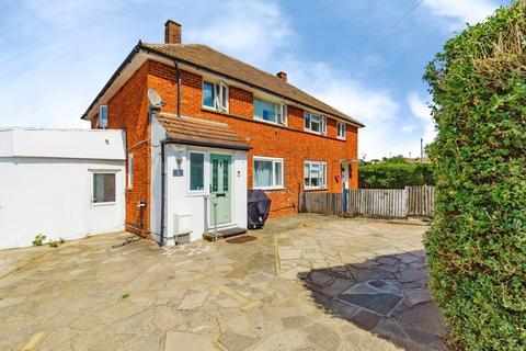 Stowell Avenue, New Addington, Croydon, CR0