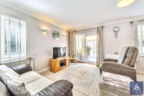 2 bedroom end of terrace house for sale, High Street, Northamptonshire NN13