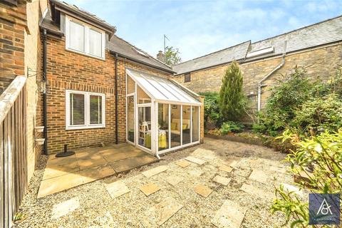 2 bedroom end of terrace house for sale, High Street, Northamptonshire NN13