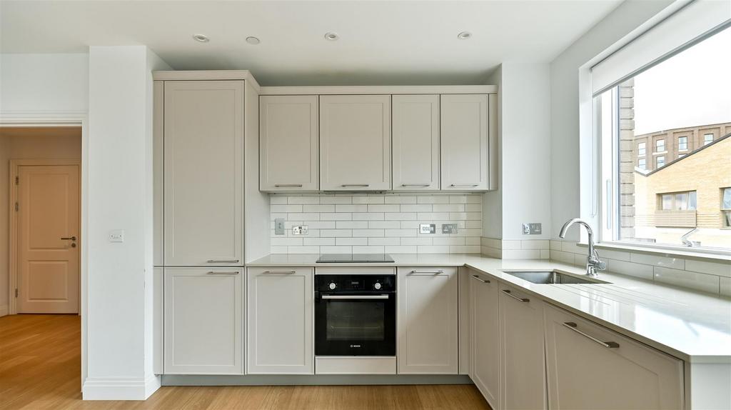 Apartment in Reading - View 4