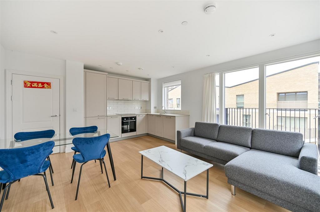 Apartment in Reading - View 5