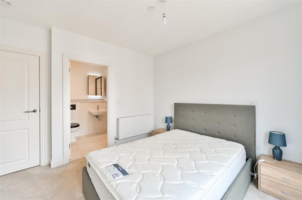 Apartment in Reading - More