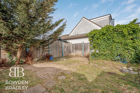 2 bedroom semi-detached bungalow for sale, Mossford Lane, Barkingside, IG6