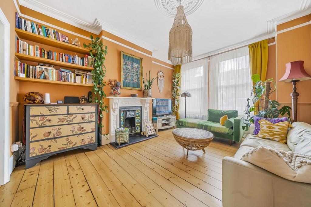 House in London - View 2