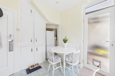 3 bedroom detached house for sale, North View, Pinner HA5