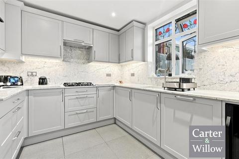 3 bedroom end of terrace house for sale, Baron Road, Dagenham, Essex