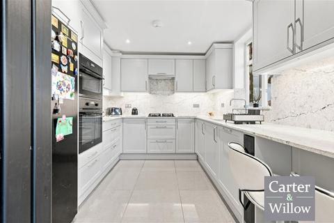 3 bedroom end of terrace house for sale, Baron Road, Dagenham, Essex