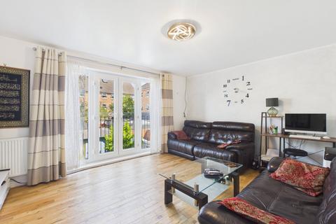 4 bedroom end of terrace house for sale, Eagle Road, Cippenham, Berkshire, SL1