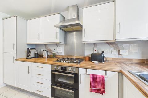 4 bedroom end of terrace house for sale, Eagle Road, Cippenham, Berkshire, SL1