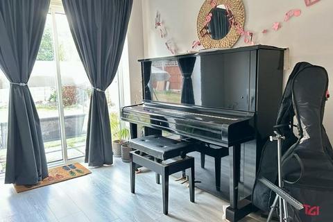 4 bedroom detached house to rent, Palmers Leaze, Bristol BS32