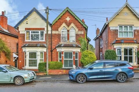 3 bedroom semi-detached house to rent, Bristol Road, Ilkeston, DE7