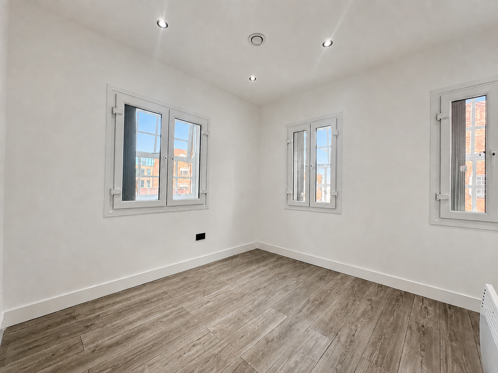 Apartment in Leicester - More