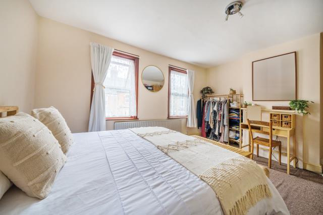 House in Oxford, Robin Hood, East Oxford - View 4