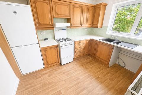 3 bedroom end of terrace house to rent, Dresden Close, Corby NN18