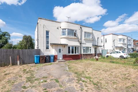 2 bedroom semi-detached house for sale, Ellerburn Avenue, Hull HU6