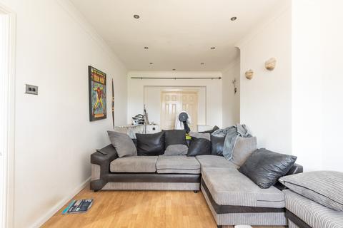 2 bedroom semi-detached house for sale, Ellerburn Avenue, Hull HU6