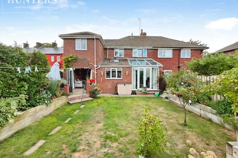 4 bedroom semi-detached house for sale, Intake Lane, Barnsley