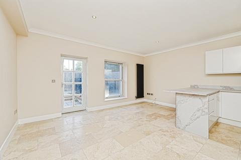 3 bedroom flat for sale, Croydon Road, Keston, BR2