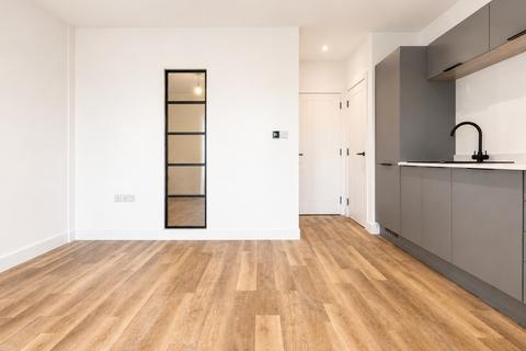 Studio to rent, Jefferson Avenue, Poole, Dorset, BH15 4FN