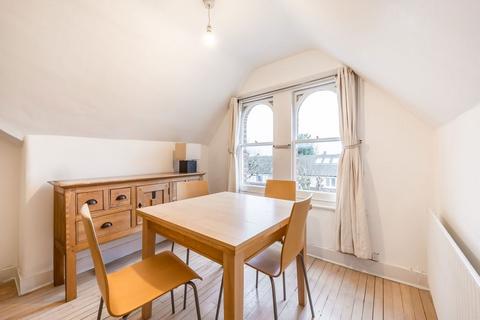 1 bedroom flat for sale, Streathbourne Road, London SW17