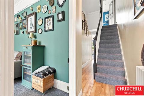 2 bedroom house for sale, Wellesley Road, Wanstead