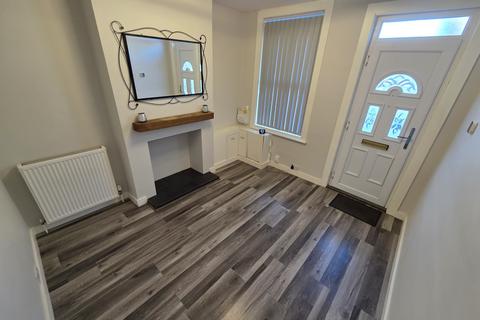 2 bedroom terraced house to rent, Cowper Street, LUTON, LU1