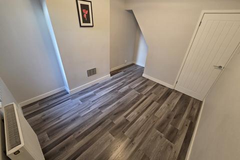 2 bedroom terraced house to rent, Cowper Street, LUTON, LU1