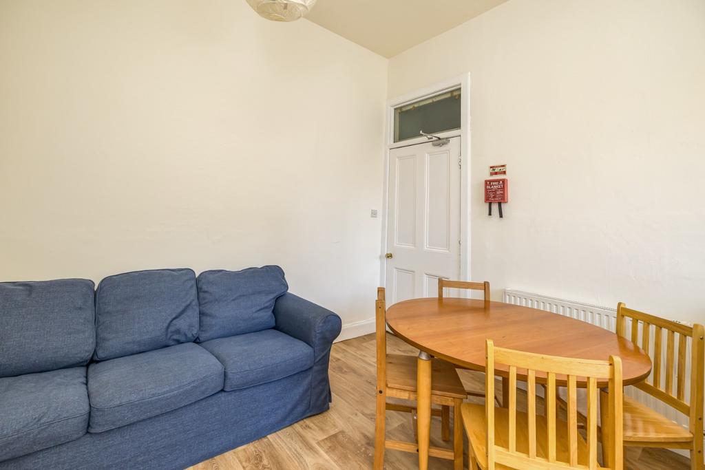 Apartment in Edinburgh, Marchmont - View 2
