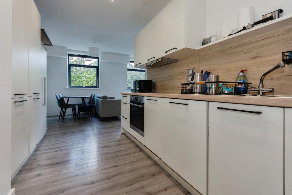 Apartment in Birmingham, West Midlands - View 5