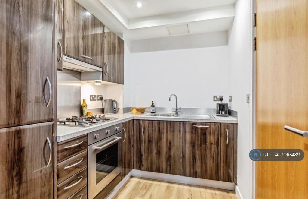 Apartment in Bristol, Finzels Reach, City Centre - View 3