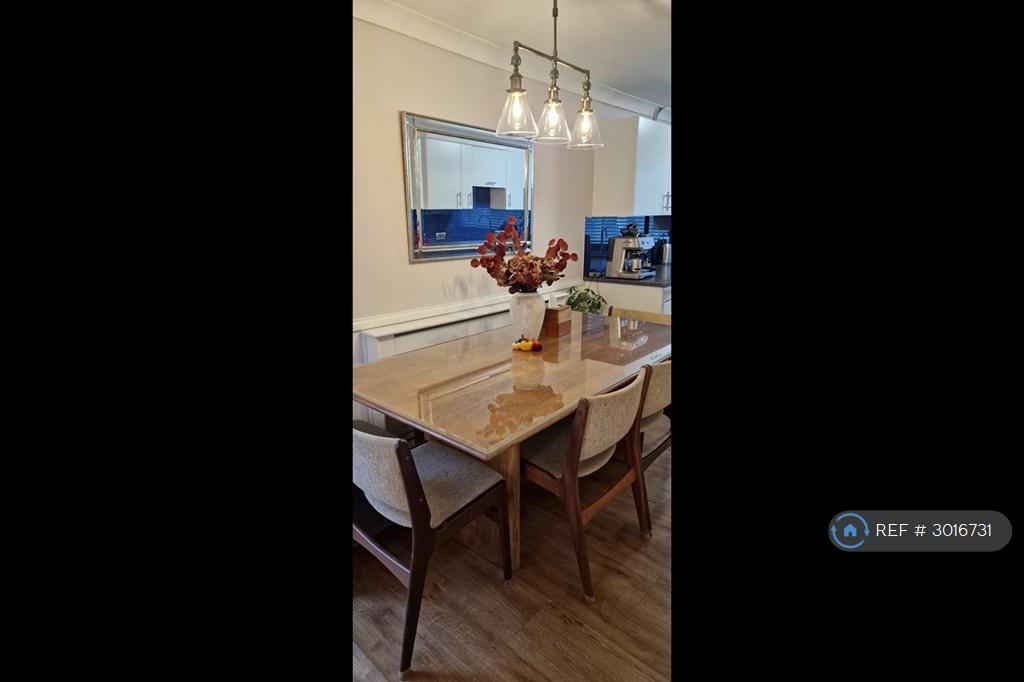 House in Enfield - More